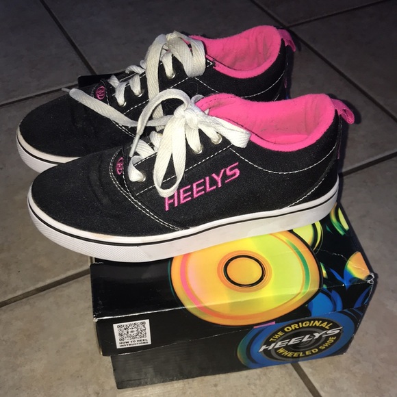 Heelys For Kids - Picture 2 of 11